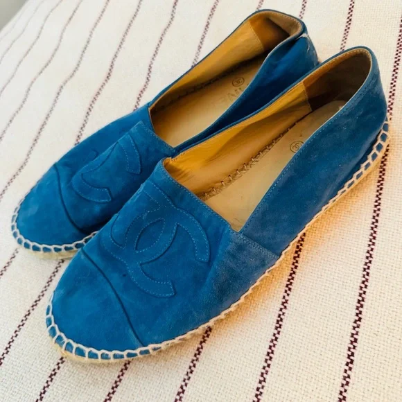 CHANEL blue suede logo espadrillea - Picture 6 of 13